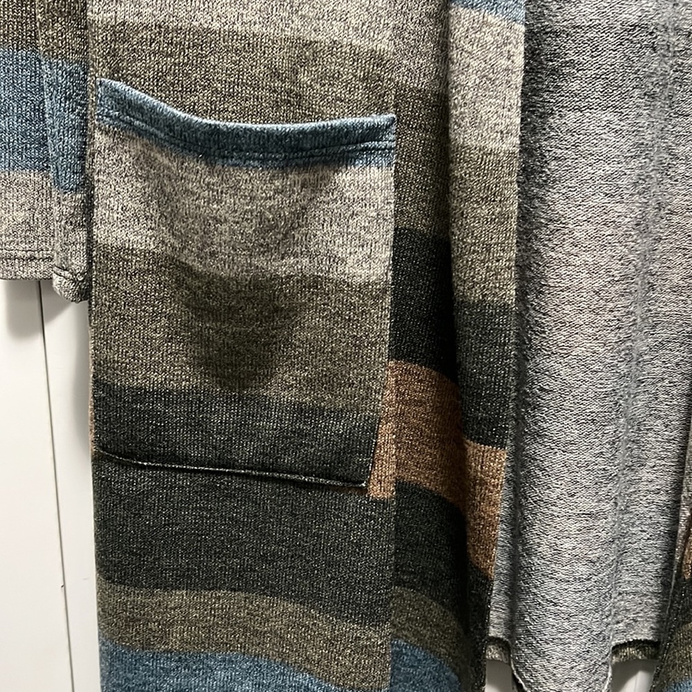 Eclipse Sweater - Picture 4 of 6